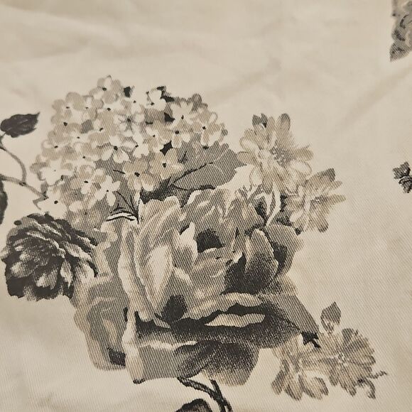 Floral Print Women's Jeans - Picture 8 of 16